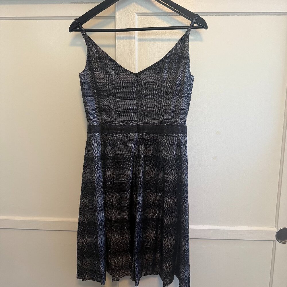 Nine West Shimmer Sleeveless Dress Size 4, Silk-Lined, Holiday Party Dress